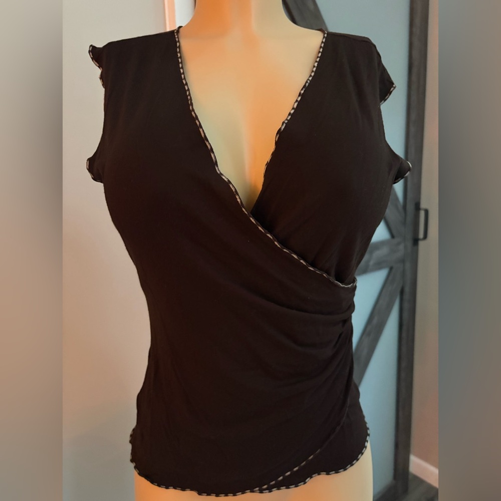Max Studio Dark Brown Top S Small  low cut Stretch Short sleeve # 62